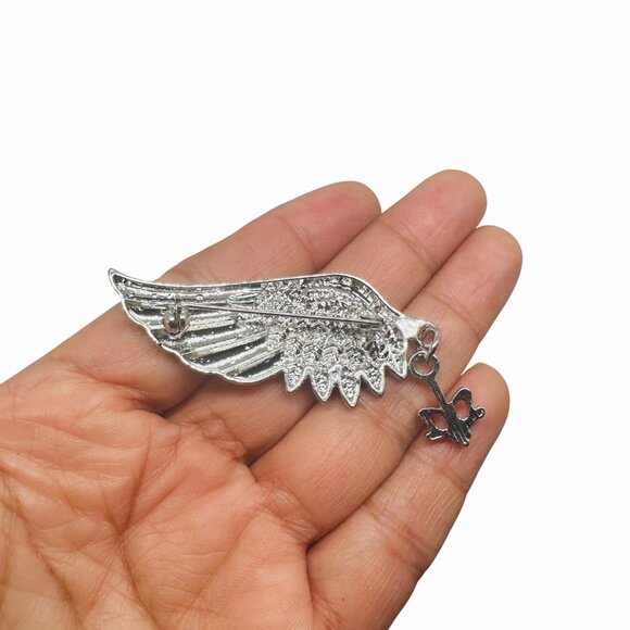 ⭐Angel Wing  Brooch Pin Silver Plated  Tie Clip with Fleur-De-Lis Winged Emblem⭐ - Picture 3 of 5